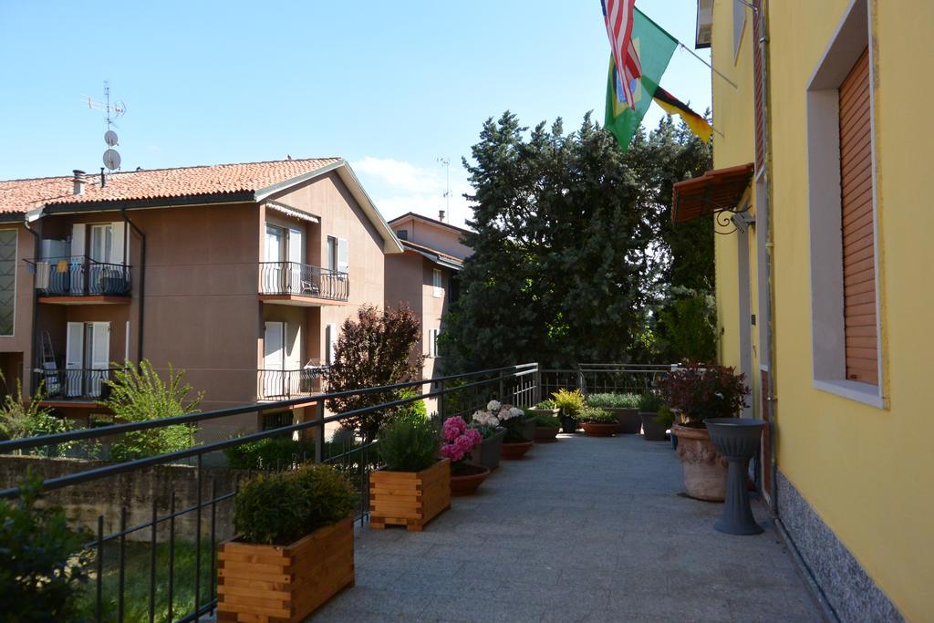 Pavia Ostello מראה חיצוני תמונה